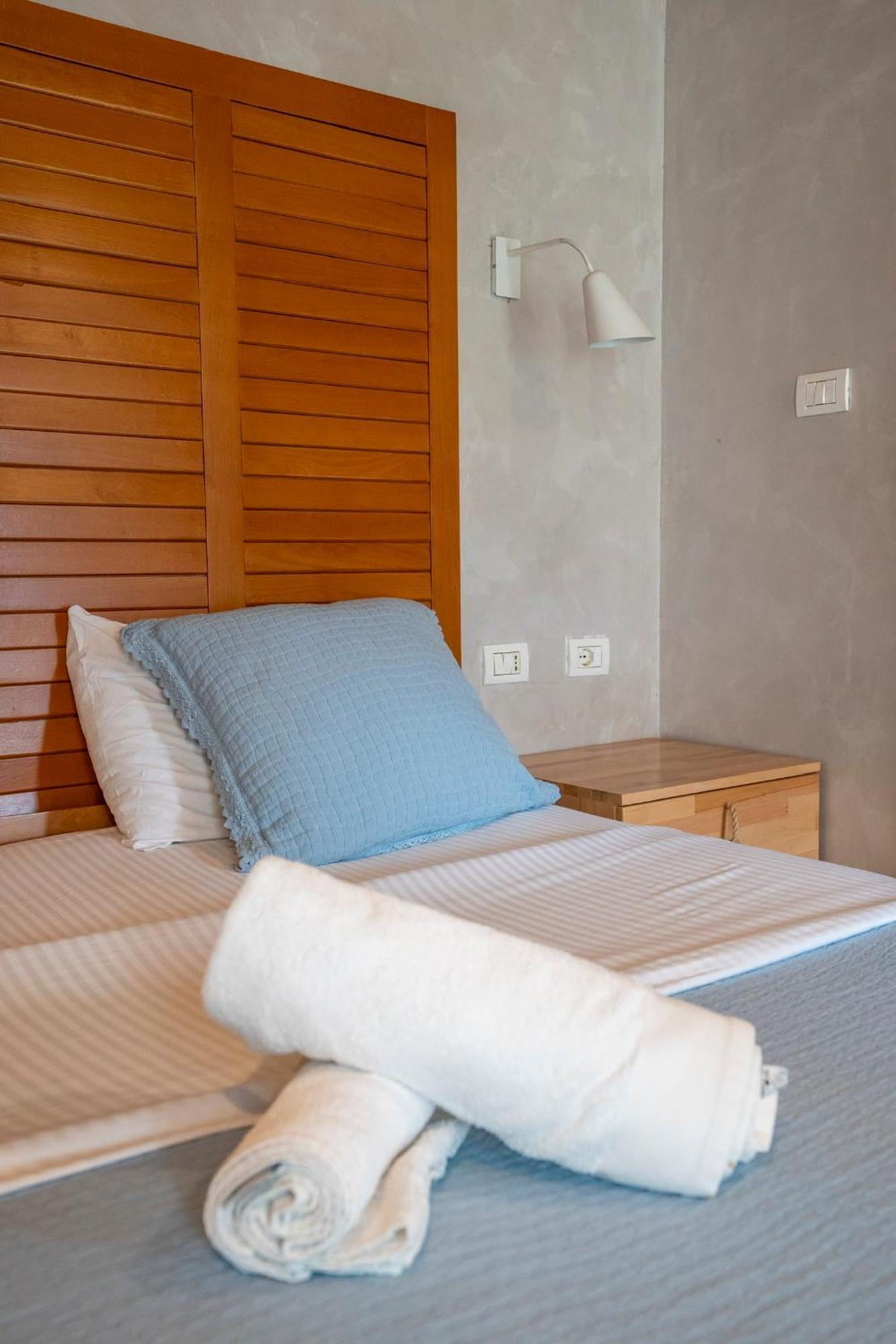 Hotel Restaurant Alpet เธทธ์ ภายนอก รูปภาพ
