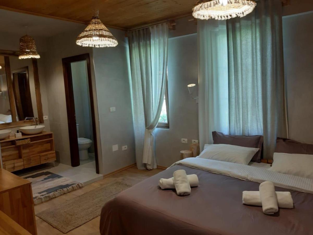 Hotel Restaurant Alpet เธทธ์ ภายนอก รูปภาพ
